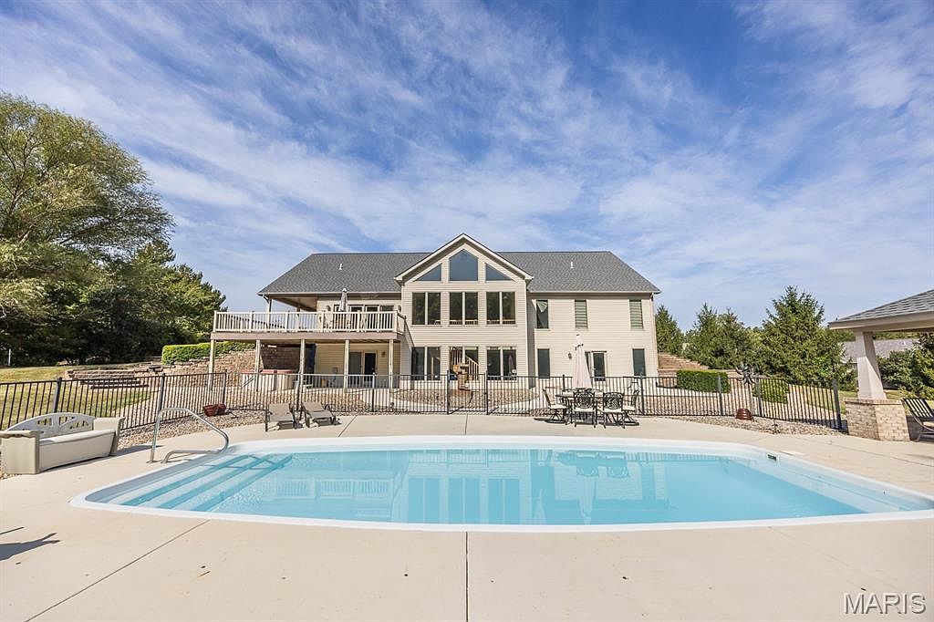 71 Josiah Ln Millstadt, IL 62260  | Single Family