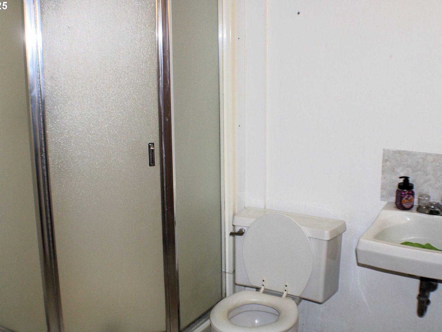 1383 N Old Pacific Hwy Myrtle Creek, OR 97457  | Single Family