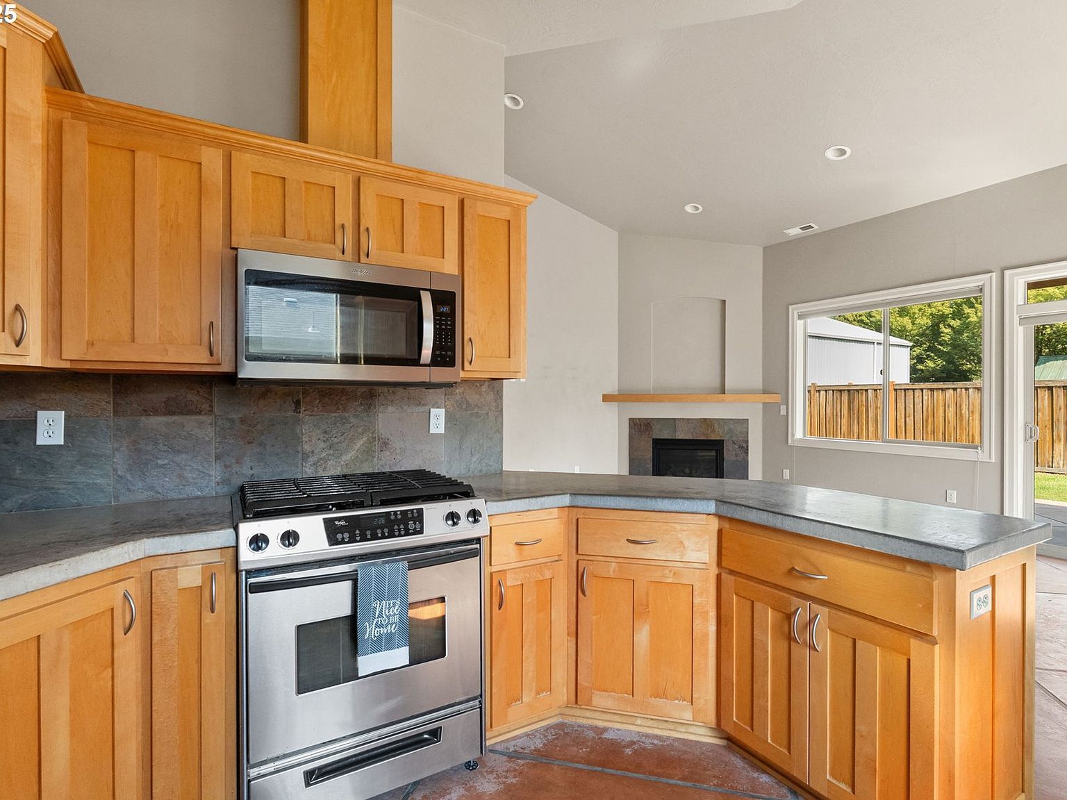 2721 La Darrah St Eugene, OR 97404  | Single Family