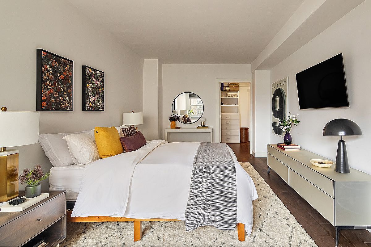 165 W 66th St #21EF New York, NY 10023  | Condominium