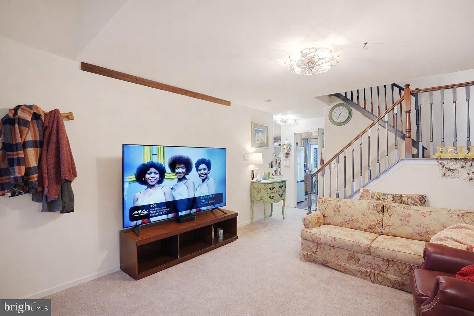 18 Dryden Dr Burlington, NJ 08016  | Single Family