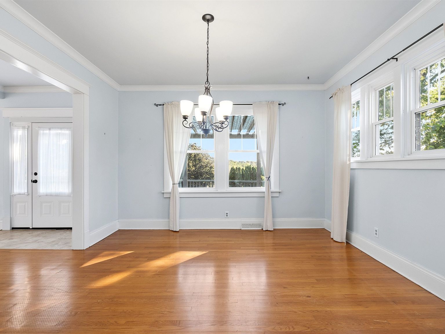 959 Clarke Dr Dubuque, IA 52001  | Single Family