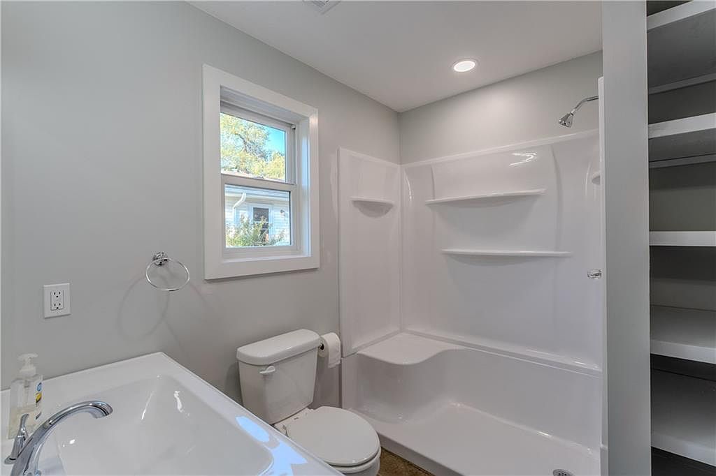 217 N 17th St Fredonia, KS 66736  | Single Family