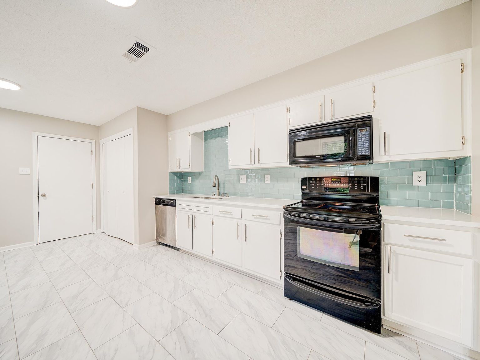 2926 Christoval St Memphis, TN 38133 | Single Family