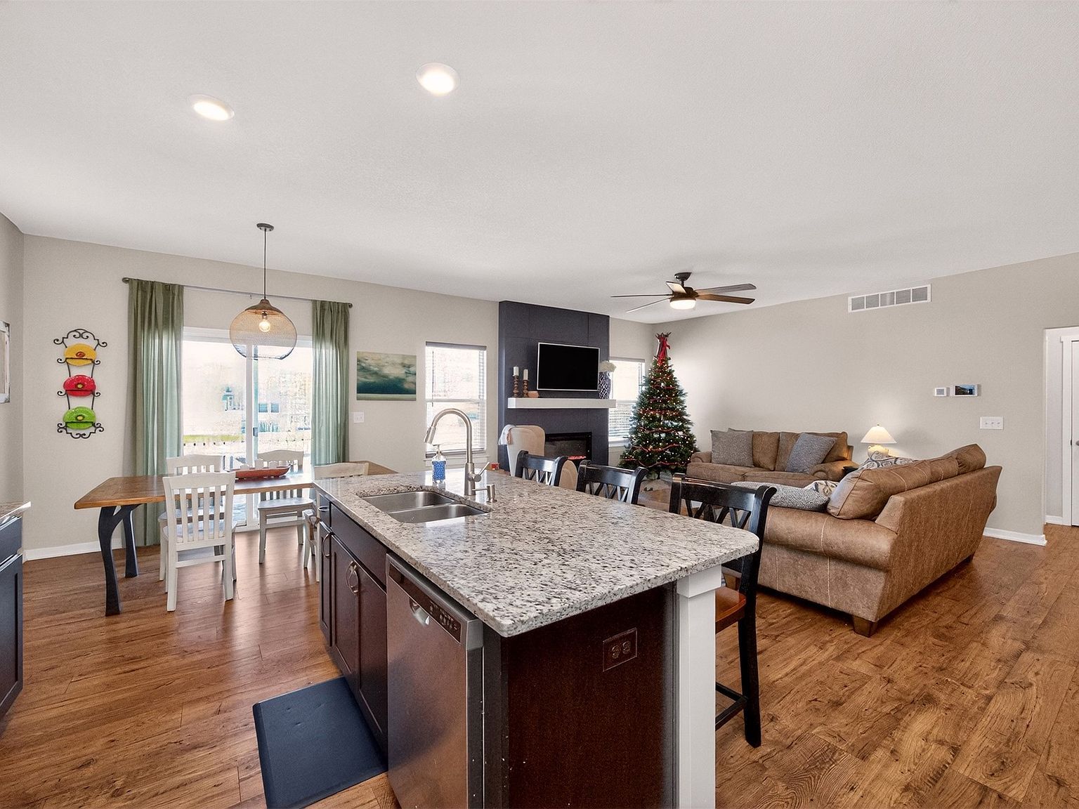 2113 NW Linwood Ct Ankeny, IA 50023  | Single Family