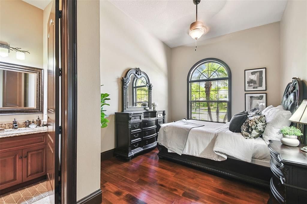 17005 Madres De Avila Tampa, FL 33613 | Single Family