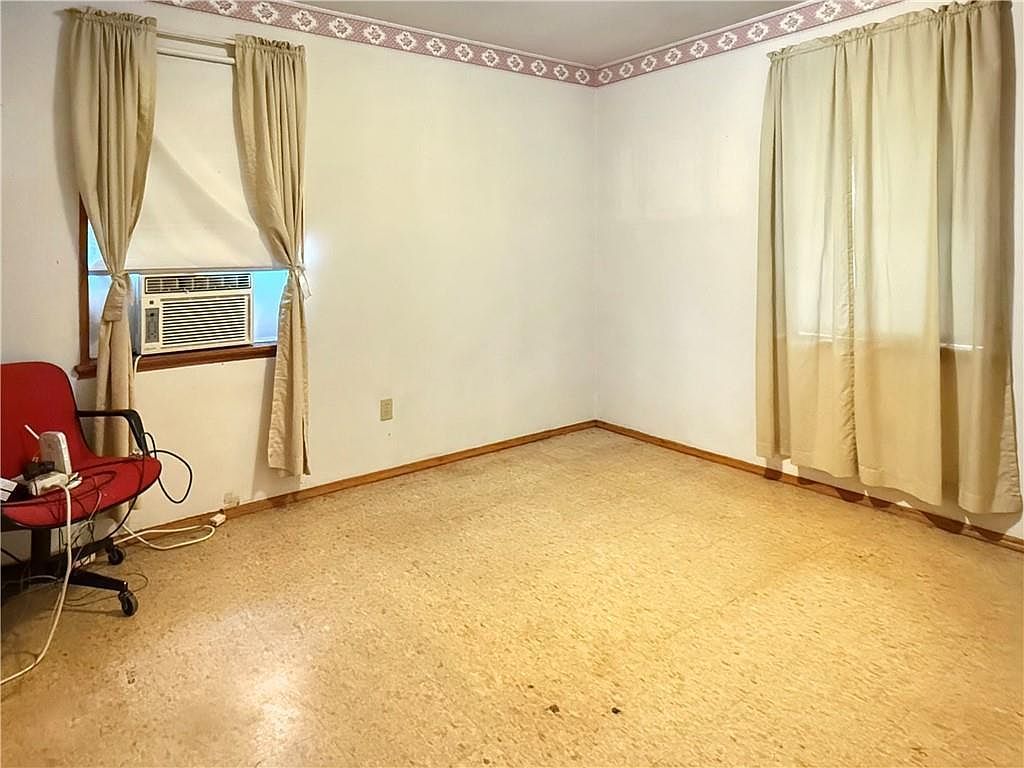 117 Elm St Pineville, LA 71360  | Single Family