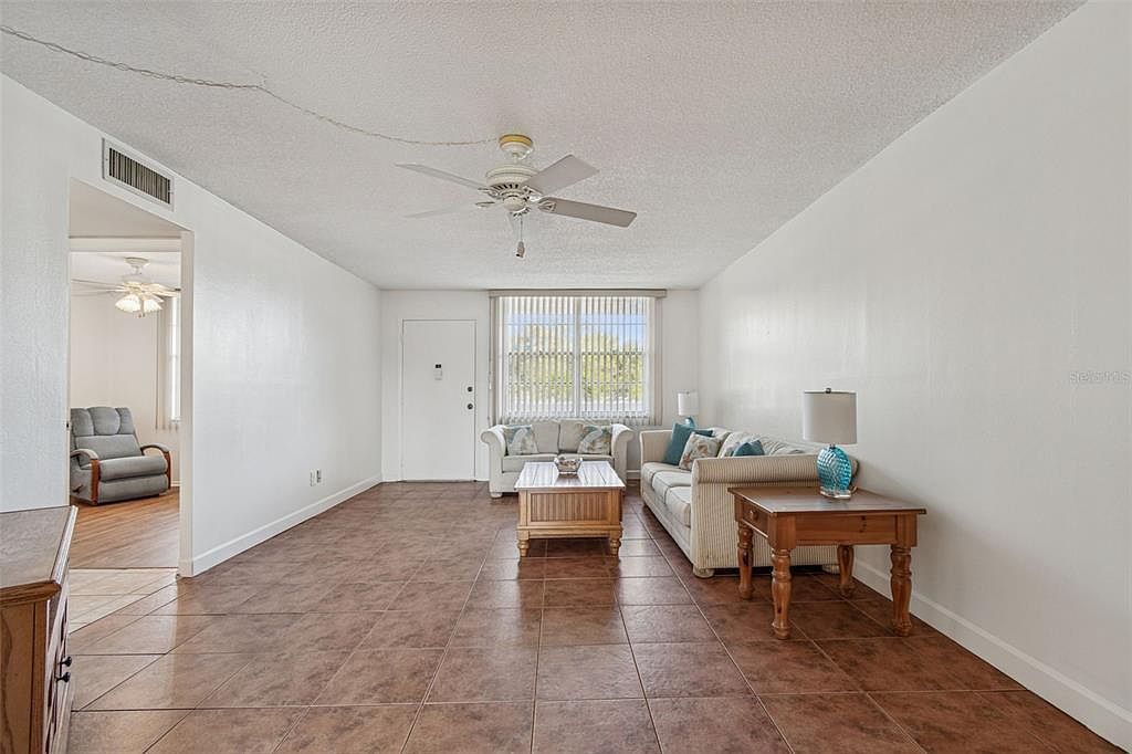 4885 1st St NE APT 203 Saint Petersburg, FL 33703  | Condominium