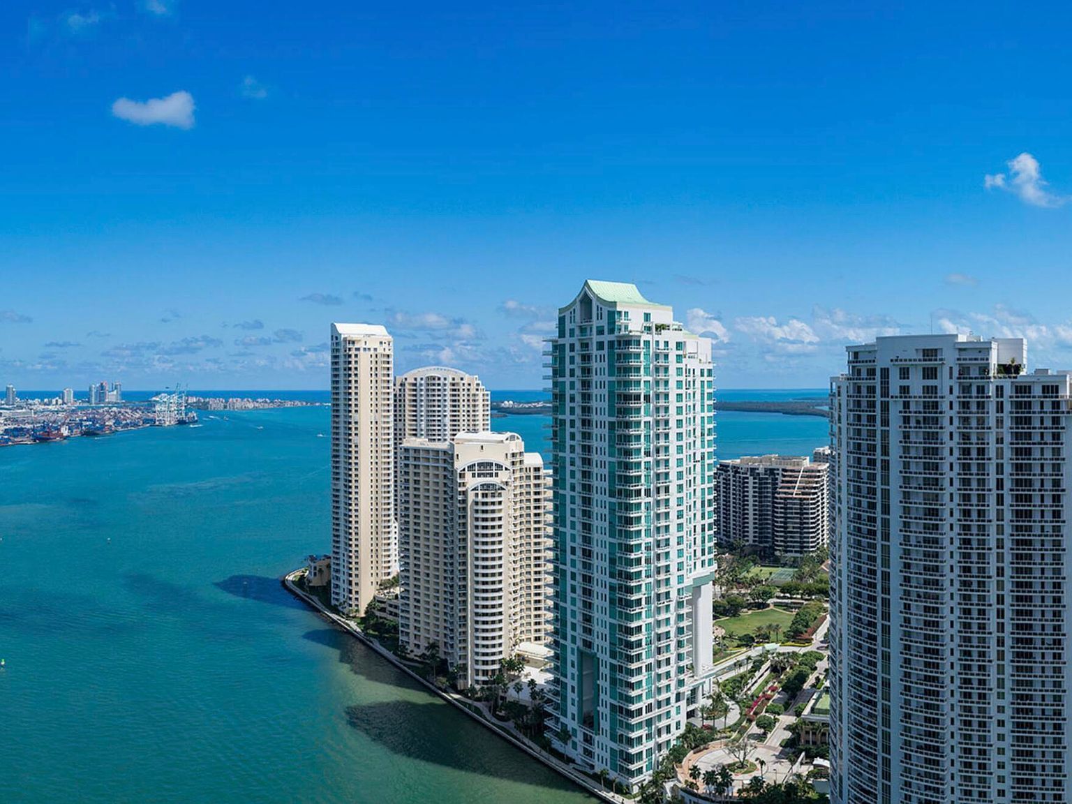 300 Biscayne Boulevard Way #1907 Miami, FL 33131  | Condominium