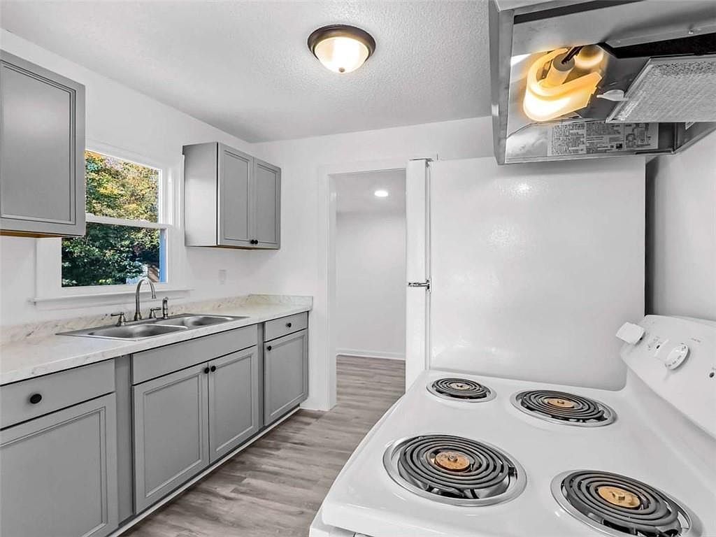 803 Crestwood Ter Warner Robins, GA 31088 | Single Family