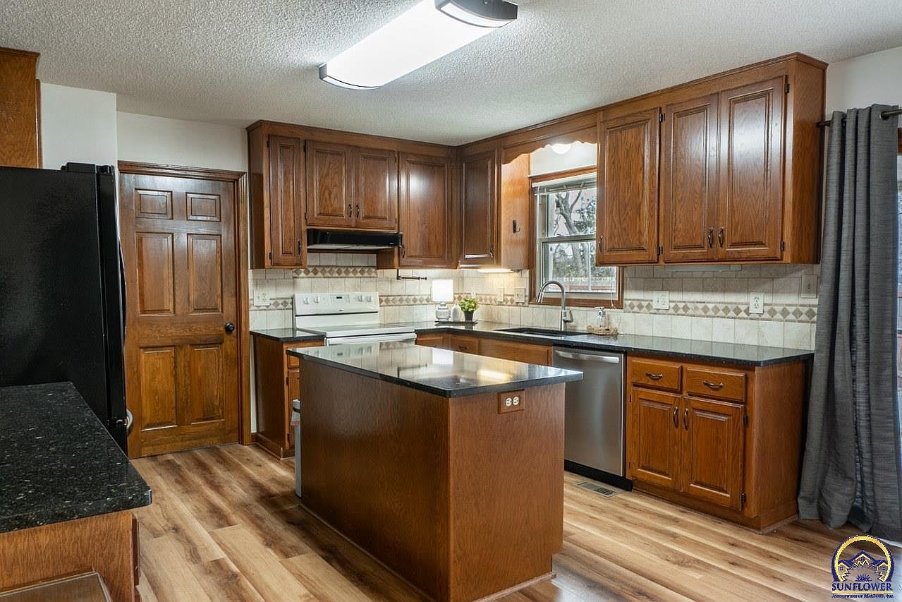 2700 SW Rother Rd Topeka, KS 66614  | Single Family