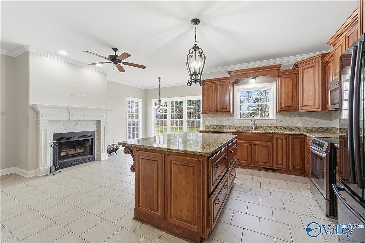 215 Slater Ct Huntsville, AL 35811  | Single Family