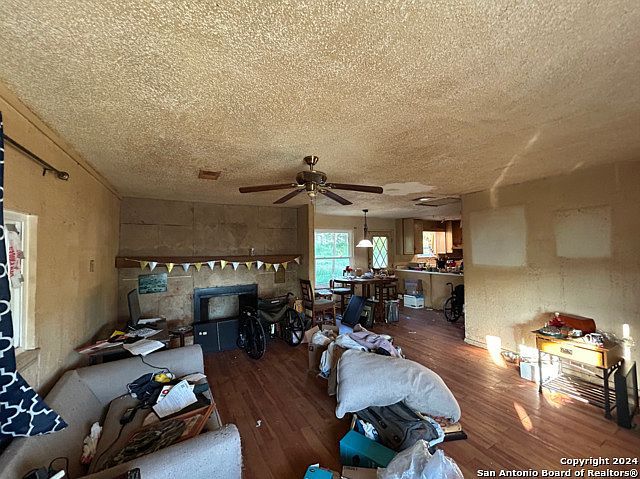 143 Oak Valley Dr San Antonio, TX 78227  | Single Family