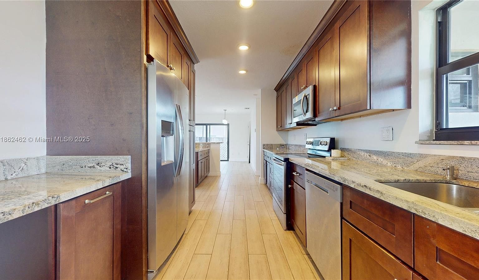 15840 SW 105th Ct Miami, FL 33157 | Single Family