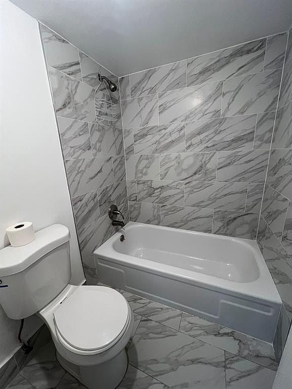 4304 NW 9th Ave APT 23B Pompano Beach, FL 33064 | Condominium