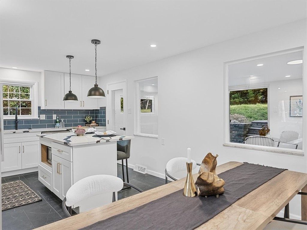 1308 Cochran Rd Pittsburgh, PA 15243  | Single Family