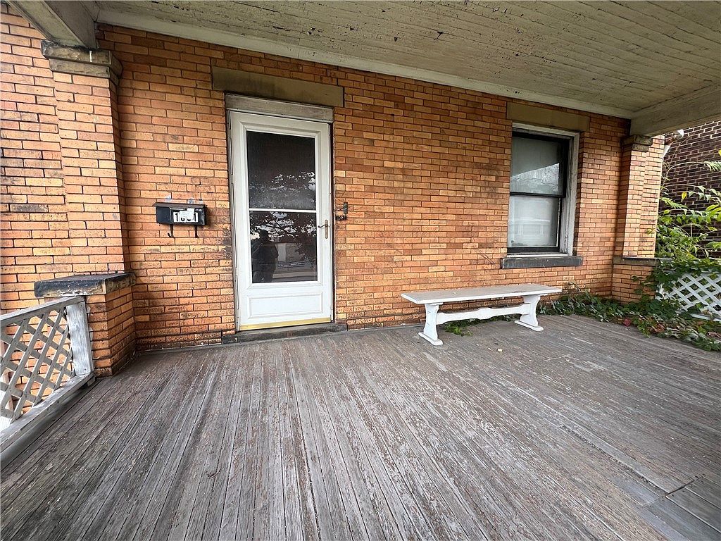 1031 E Washington St New Castle, PA 16101 | Single Family