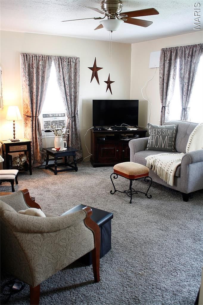 502 Snedeker St Jerseyville, IL 62052 | Single Family