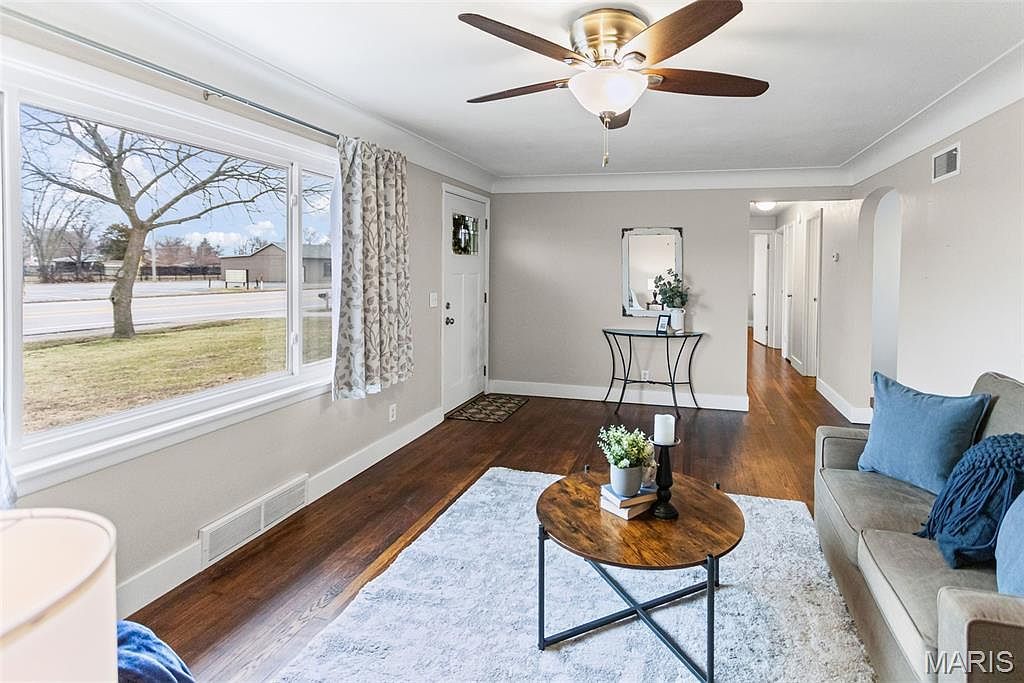 7210 Montclair Ave Godfrey, IL 62035 | Single Family