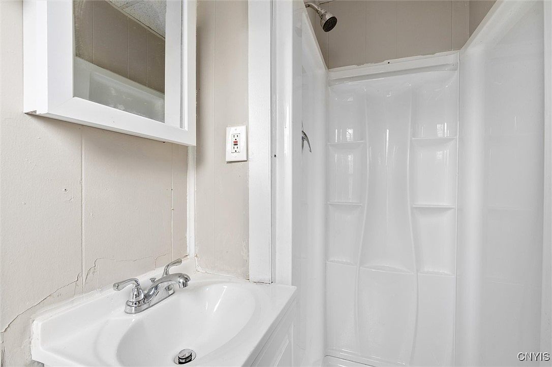 133 Lakeview Ave Syracuse, NY 13204  | Multi Family