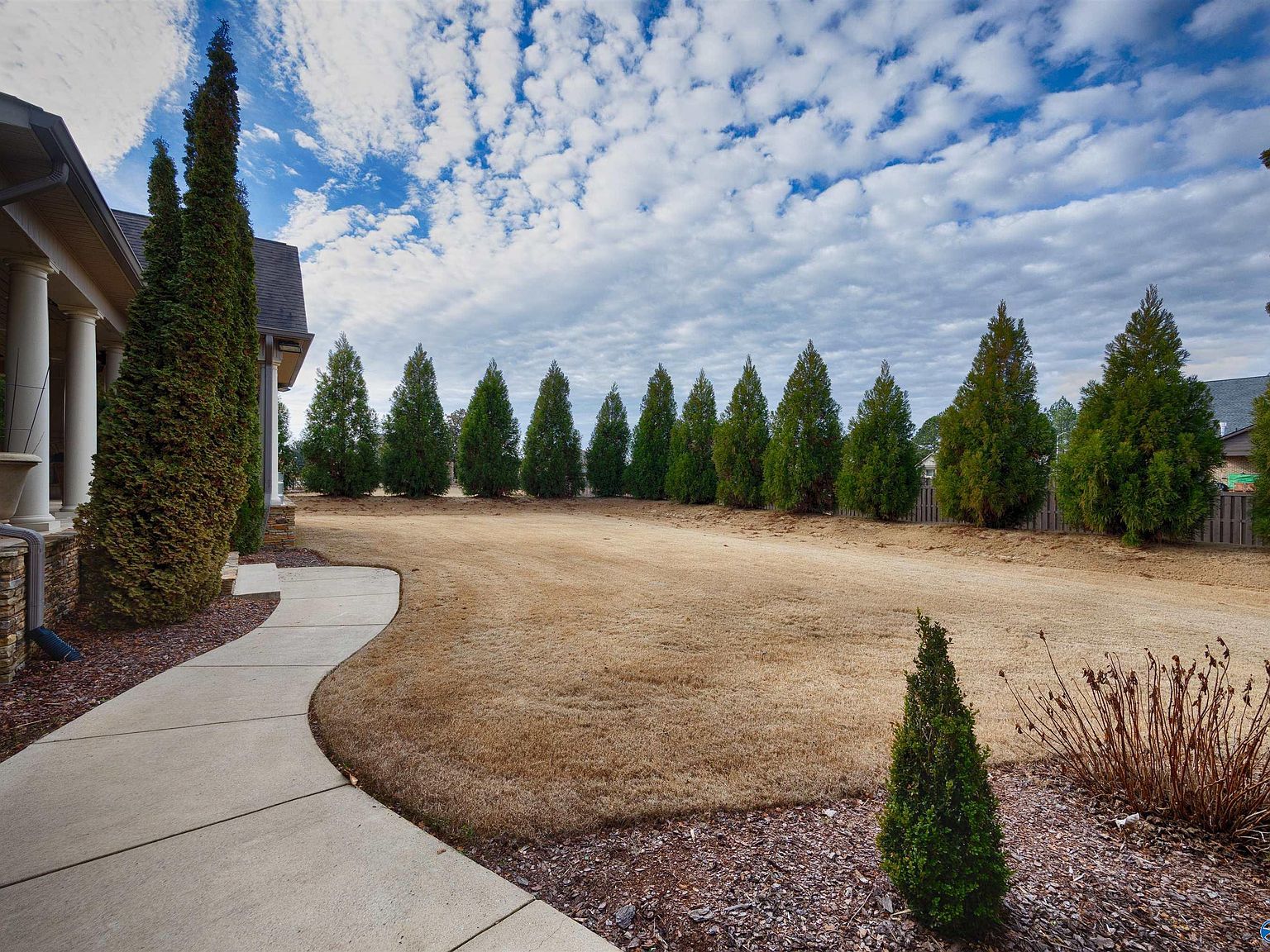 16091 Southern Way Athens, AL 35613  | Single Family