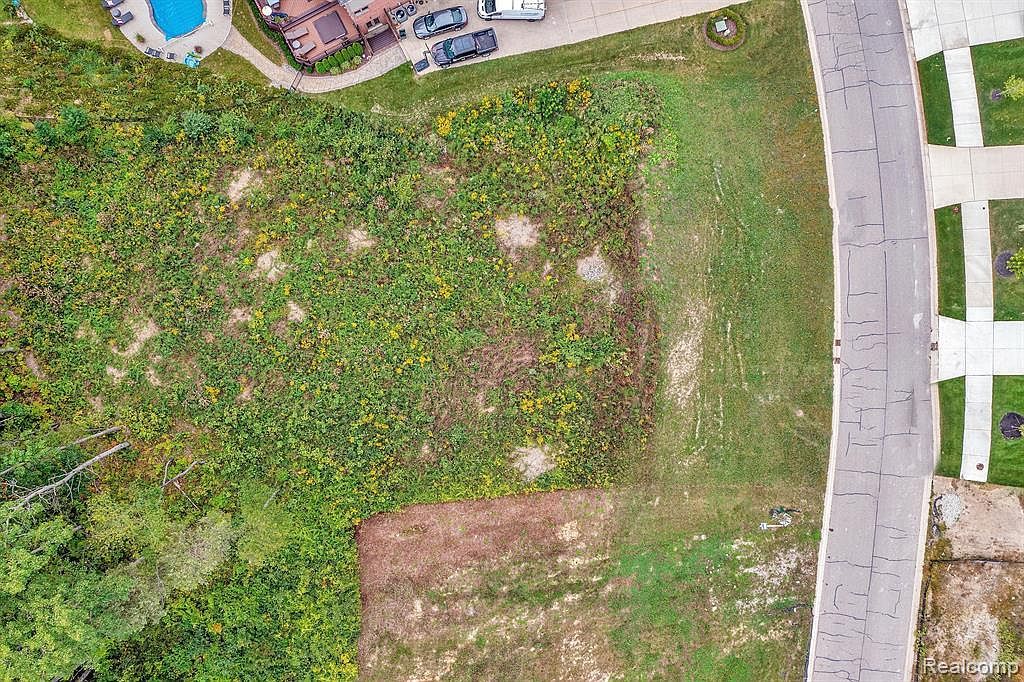8275 Stoney Creek Dr South Lyon, MI 48178 | Land/Lot
