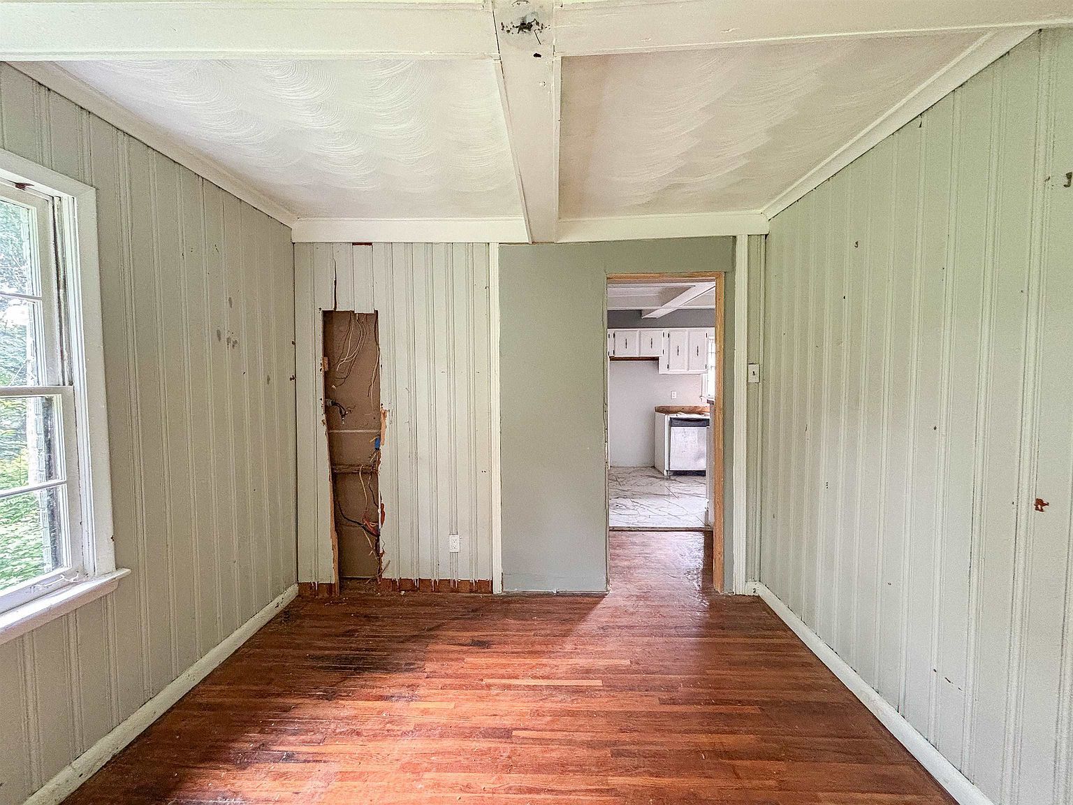 358 Fields Ave Memphis, TN 38109  | Single Family