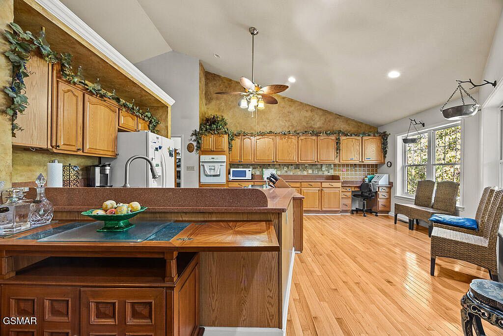 140 Gallahad Ct Sevierville, TN 37876 | Single Family