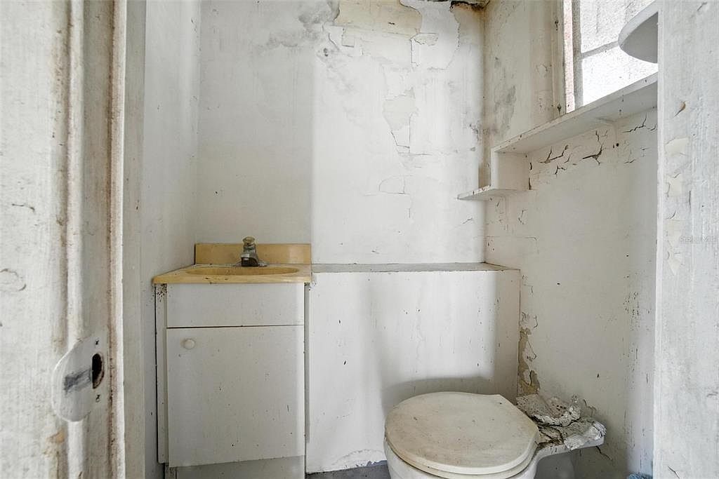 7643 62nd St N Pinellas Park, FL 33781  | Single Family