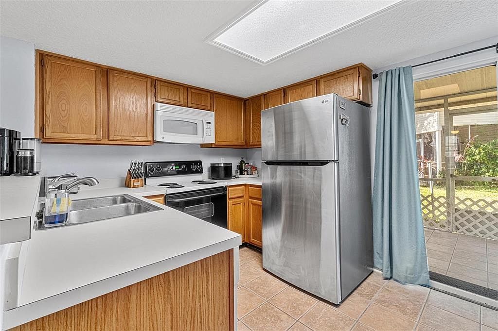 8704 Liberty Pl Tampa, FL 33615  | New build