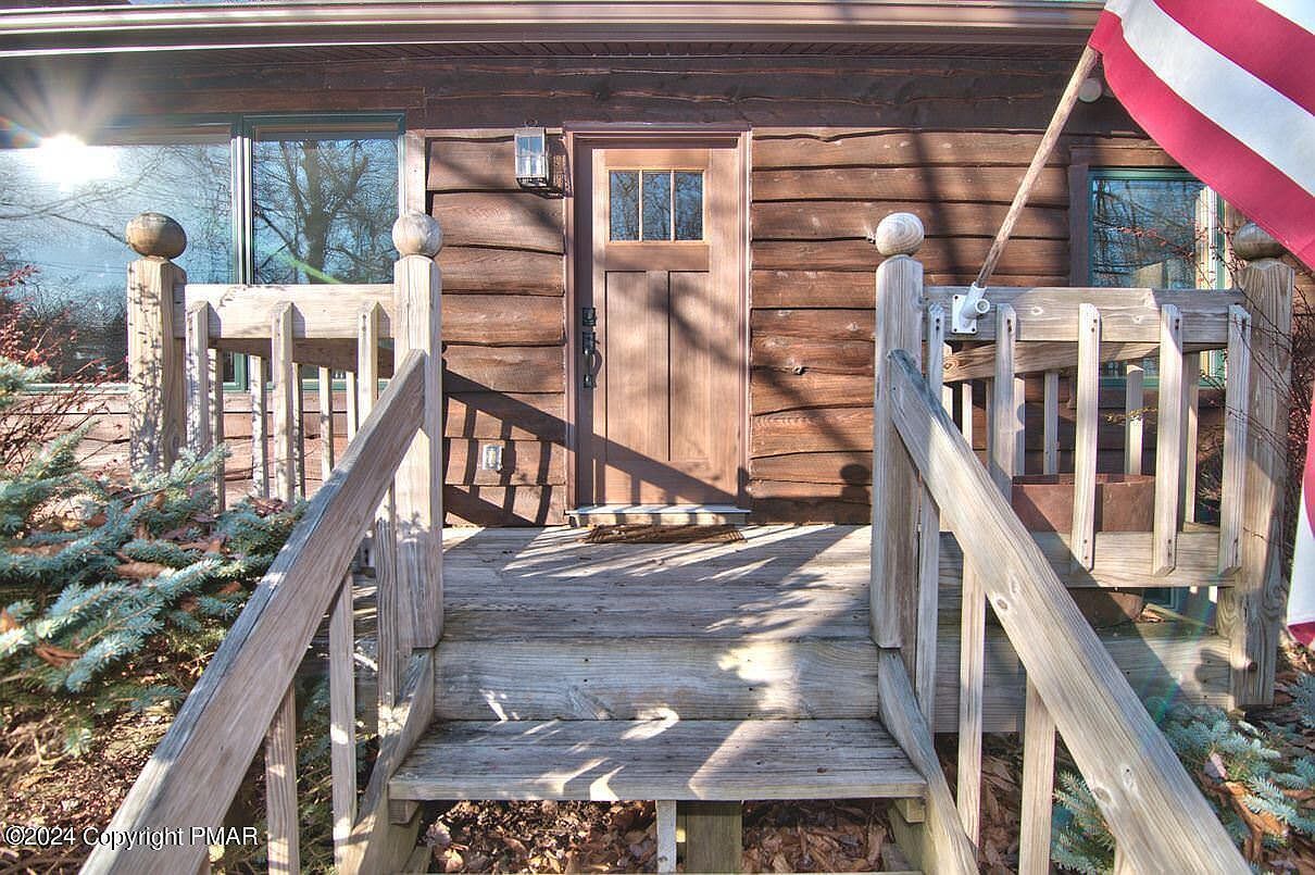 5187 Woodland Ave Pocono Pines, PA 18350  | Single Family