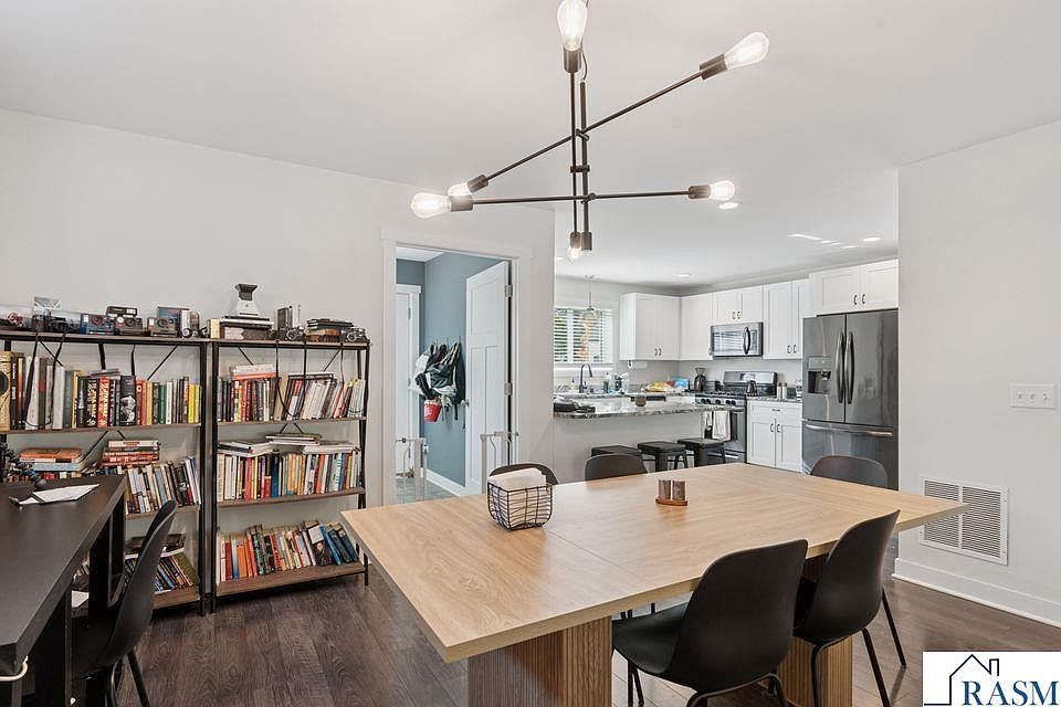 2084 Reaney Ave E Saint Paul, MN 55119  | Single Family