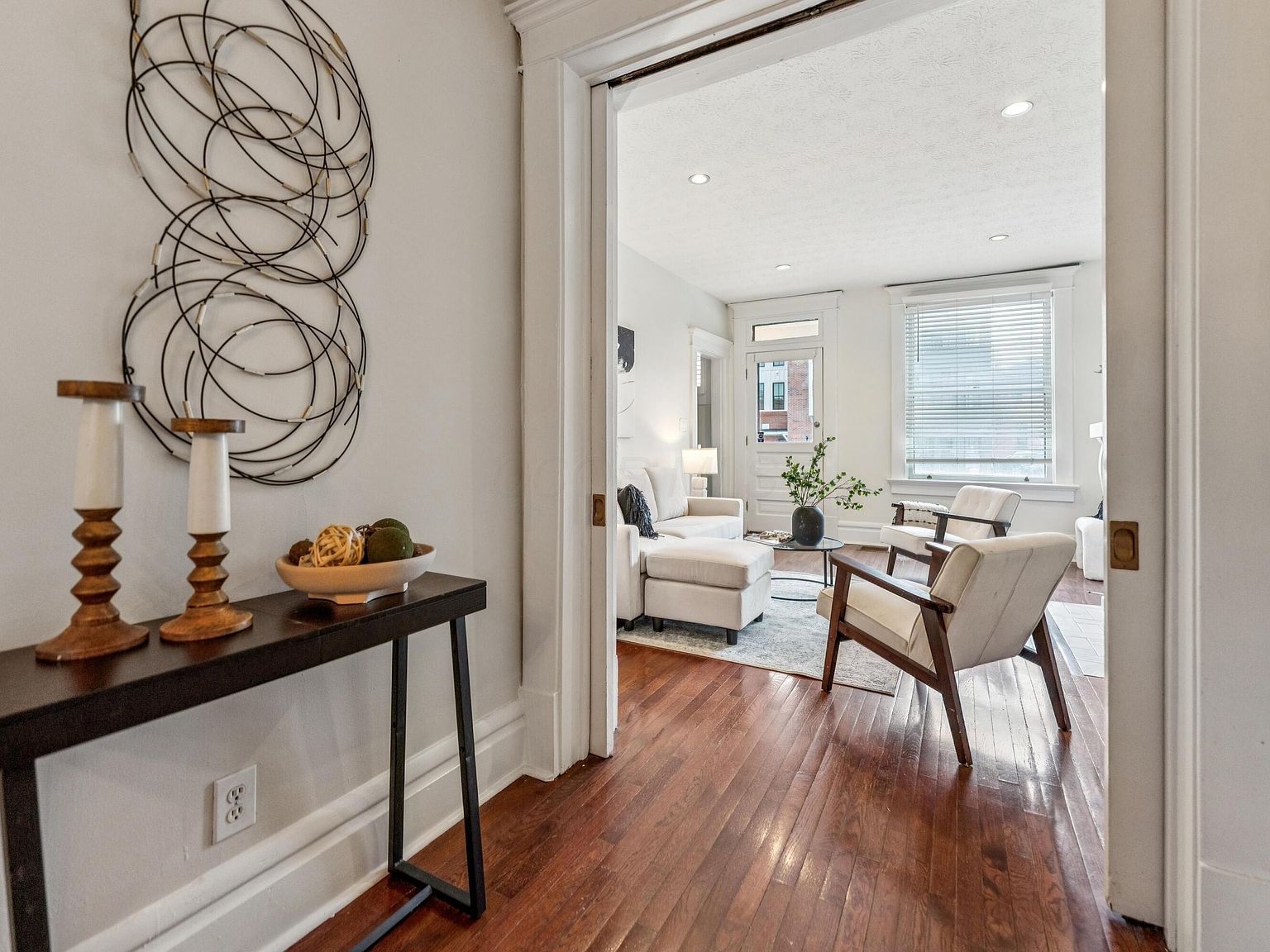 915 Dennison Ave Columbus, OH 43201 | Condominium