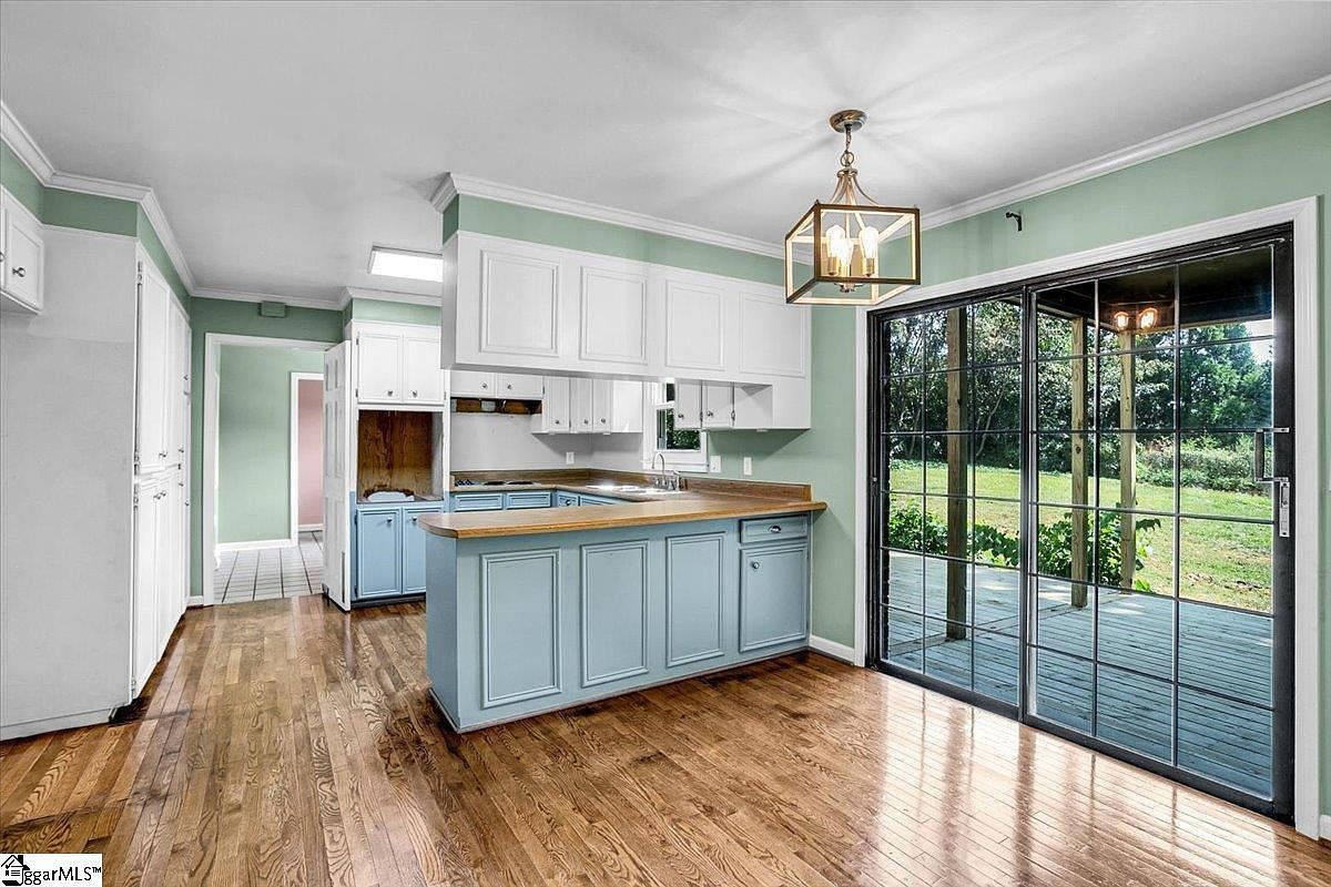 105 Middle Brook Rd Greer, SC 29650 | Single Family