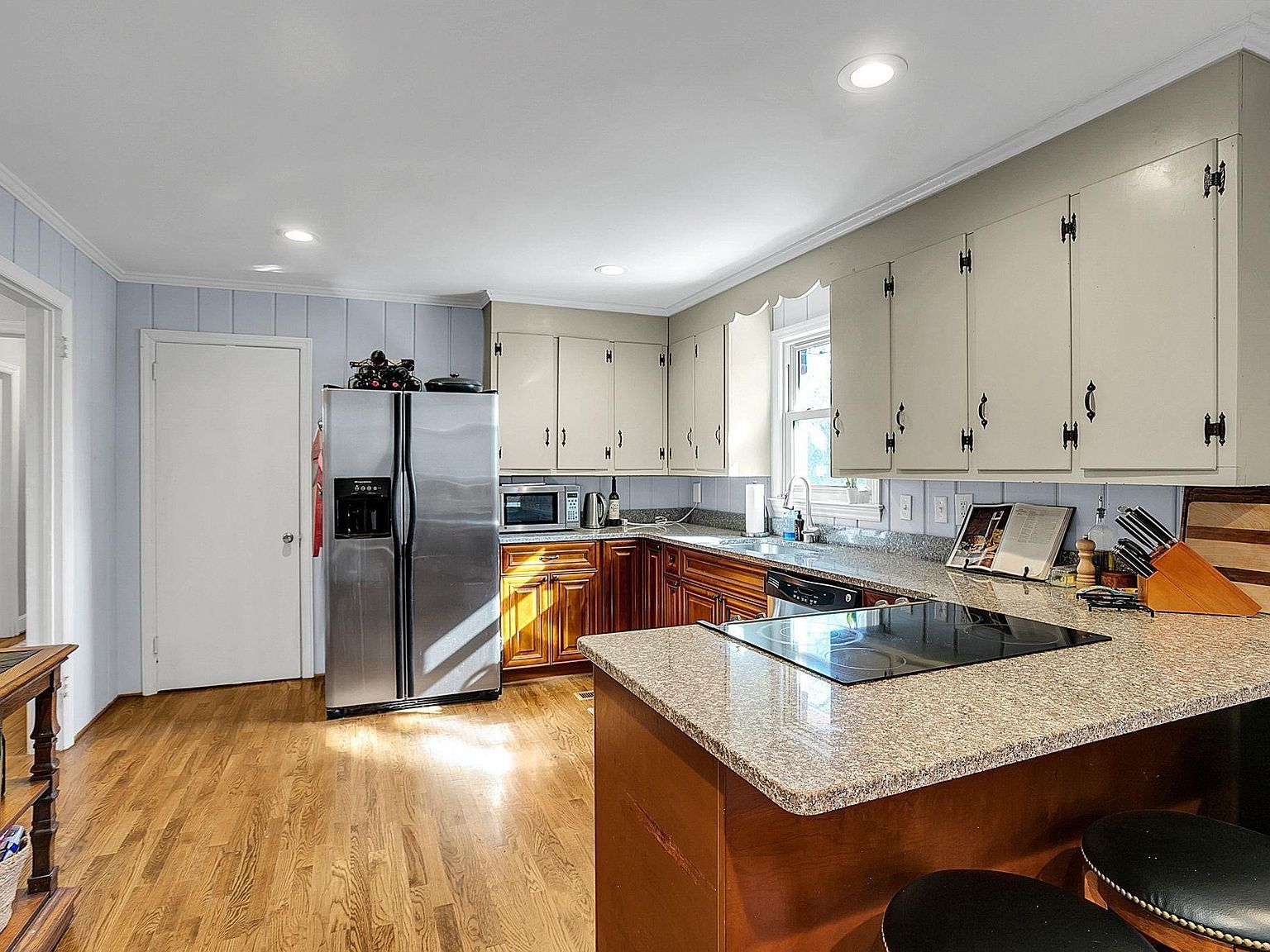 200 Lowndes Ave Greenville, SC 29607  | Single Family