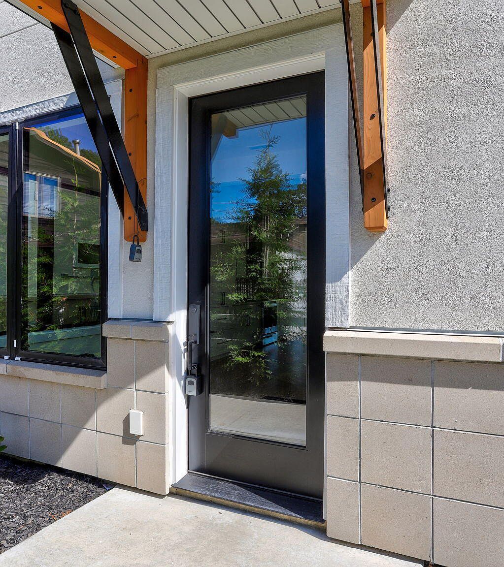 1 Bailey Ave #2 South Haven, MI 49090  | Single Family