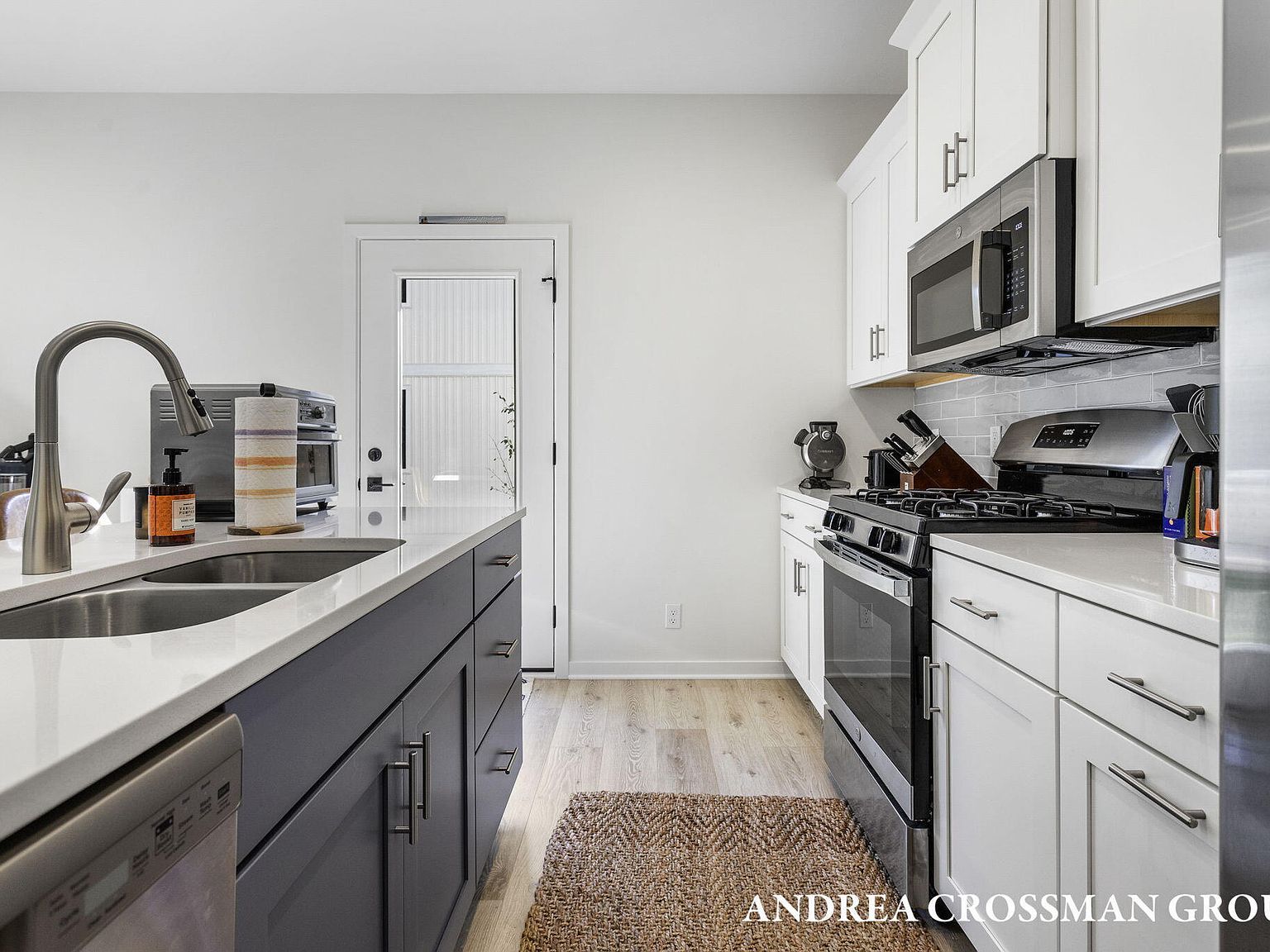 1991 N Shorewood Ln #4 Holland, MI 49423  | Condominium