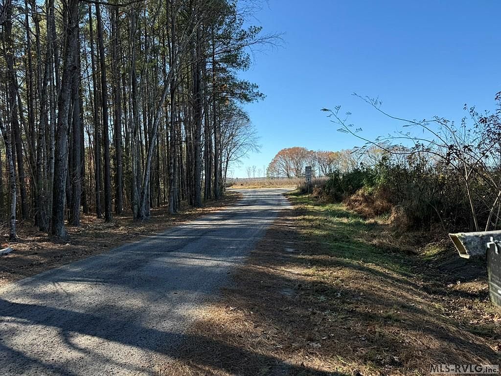 3765 Longview Dr Kenbridge, VA 23944 | Single Family