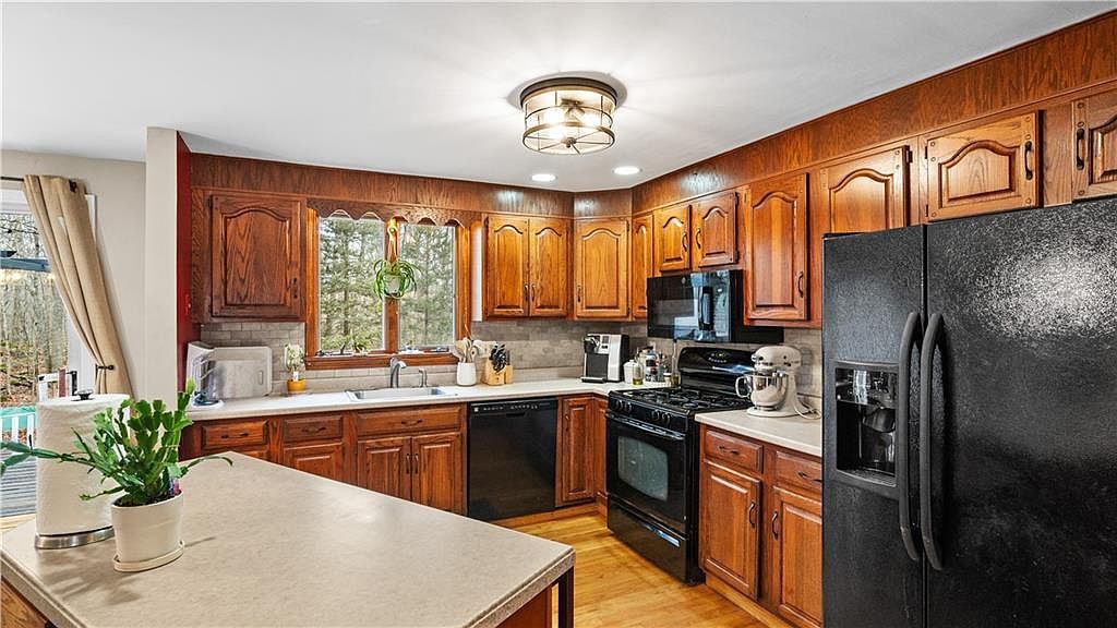 267 Yawgoo Valley Rd Exeter, RI 02822  | Single Family