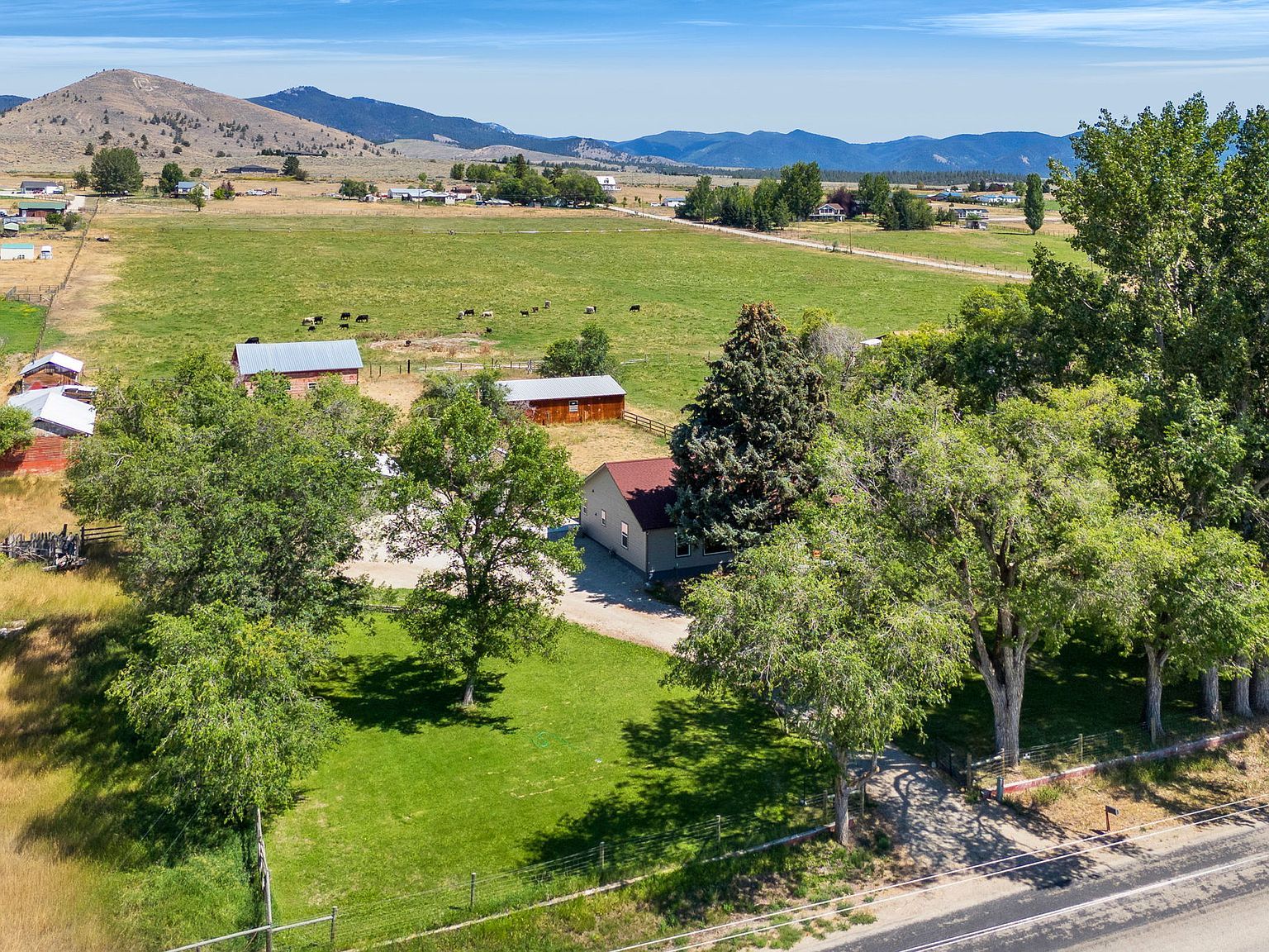 1420 Summerdale Rd Corvallis, MT 59828  | Single Family