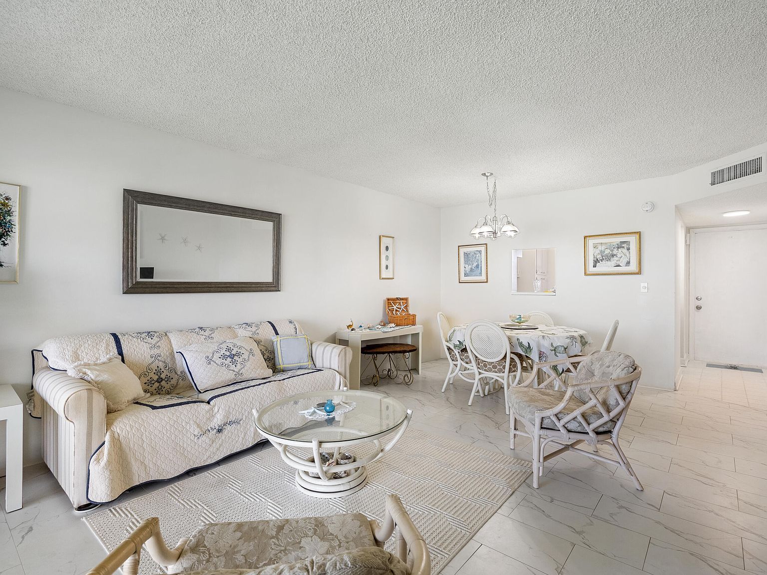 3590 Via Poinciana APT 607 Lake Worth, FL 33467 | Condominium