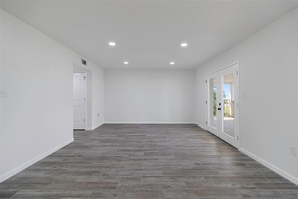 810 W Cattle Dr Onalaska, TX 77360 | Single Family