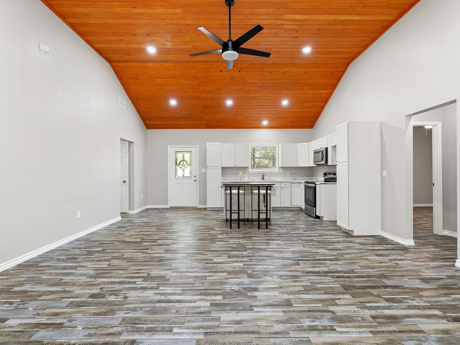 194 Pine Needle St Onalaska, TX 77360 | Single Family