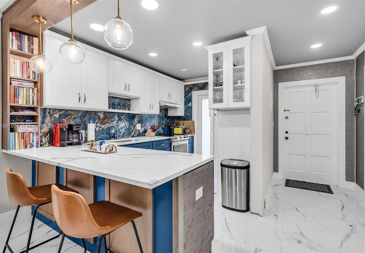 1000 Hillcrest Ct APT 207 Hollywood, FL 33021  | Condominium