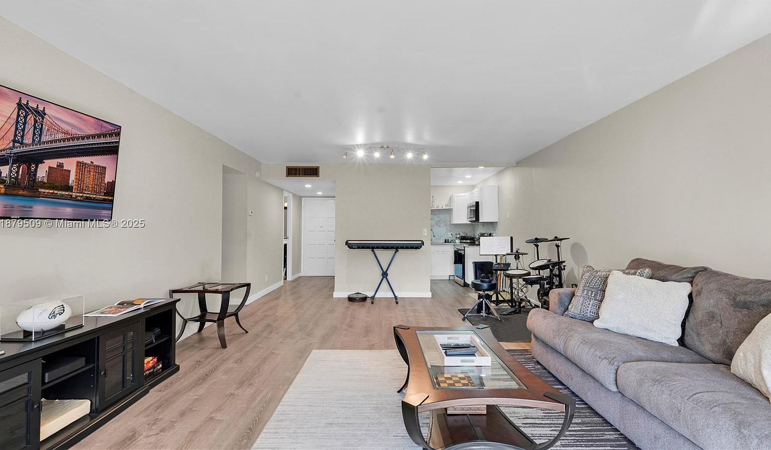 6301 N Falls Circle Dr APT 206 Lauderhill, FL 33319  | Condominium