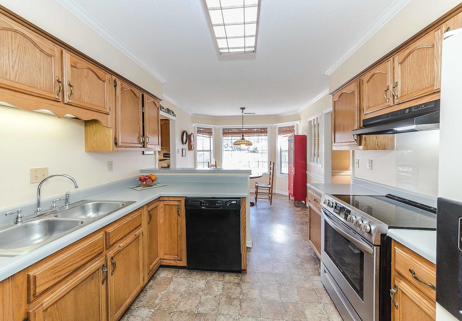 2710 Surrey Park Dr Memphis, TN 38134 | Single Family