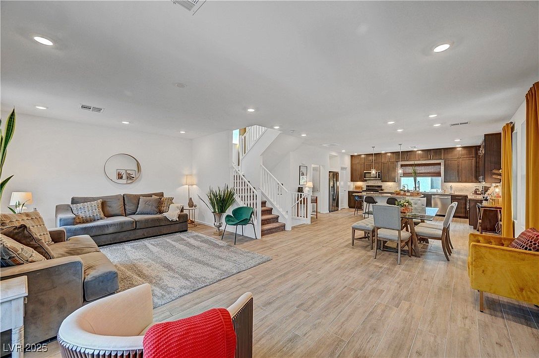 7756 Seville Estates Ct Las Vegas, NV 89113  | Single Family