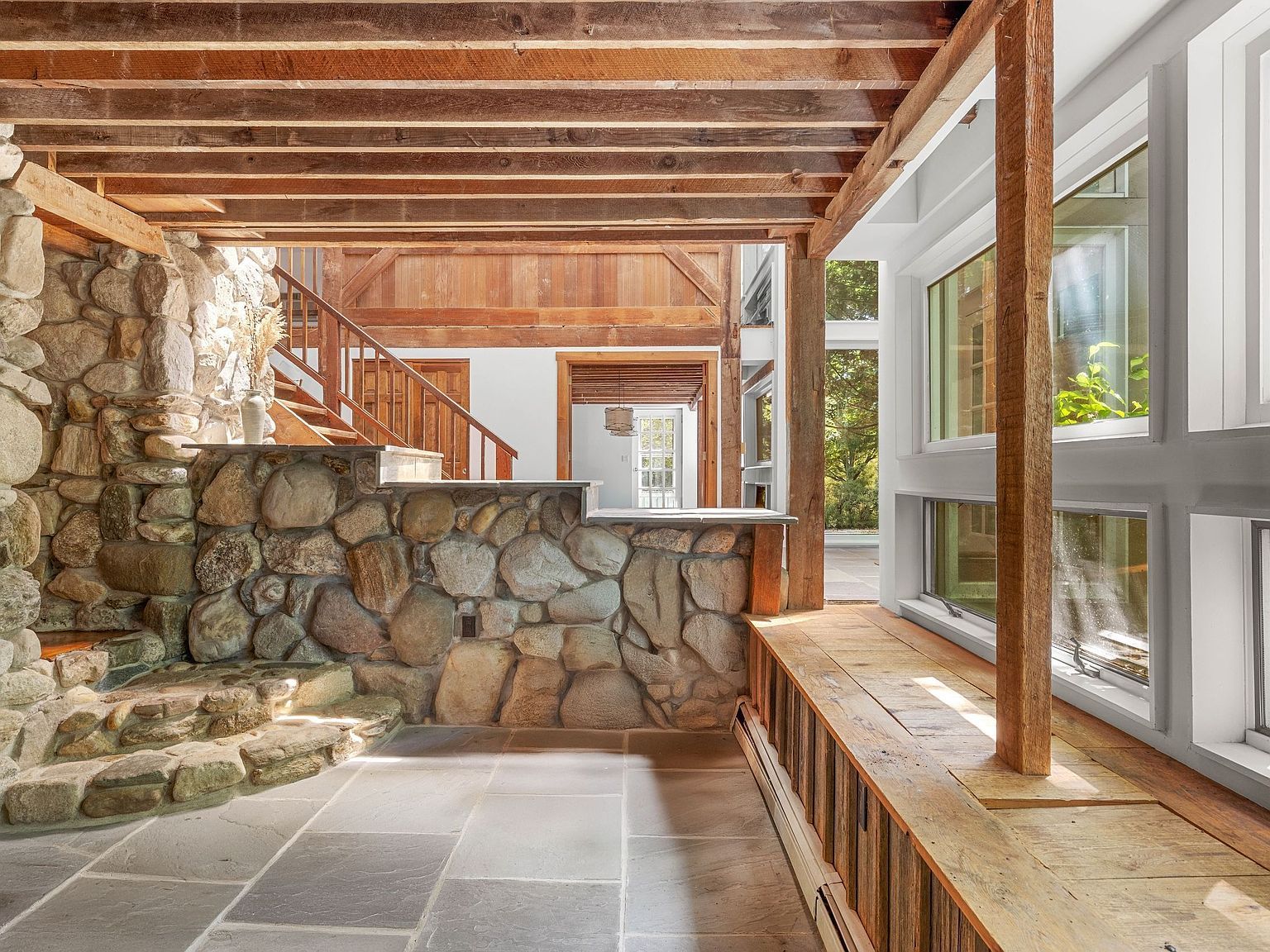 880 W Mill Rd Mattituck, NY 11952  | Single Family