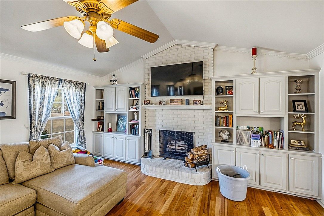 200 Poore Rd Piedmont, SC 29673  | Single Family