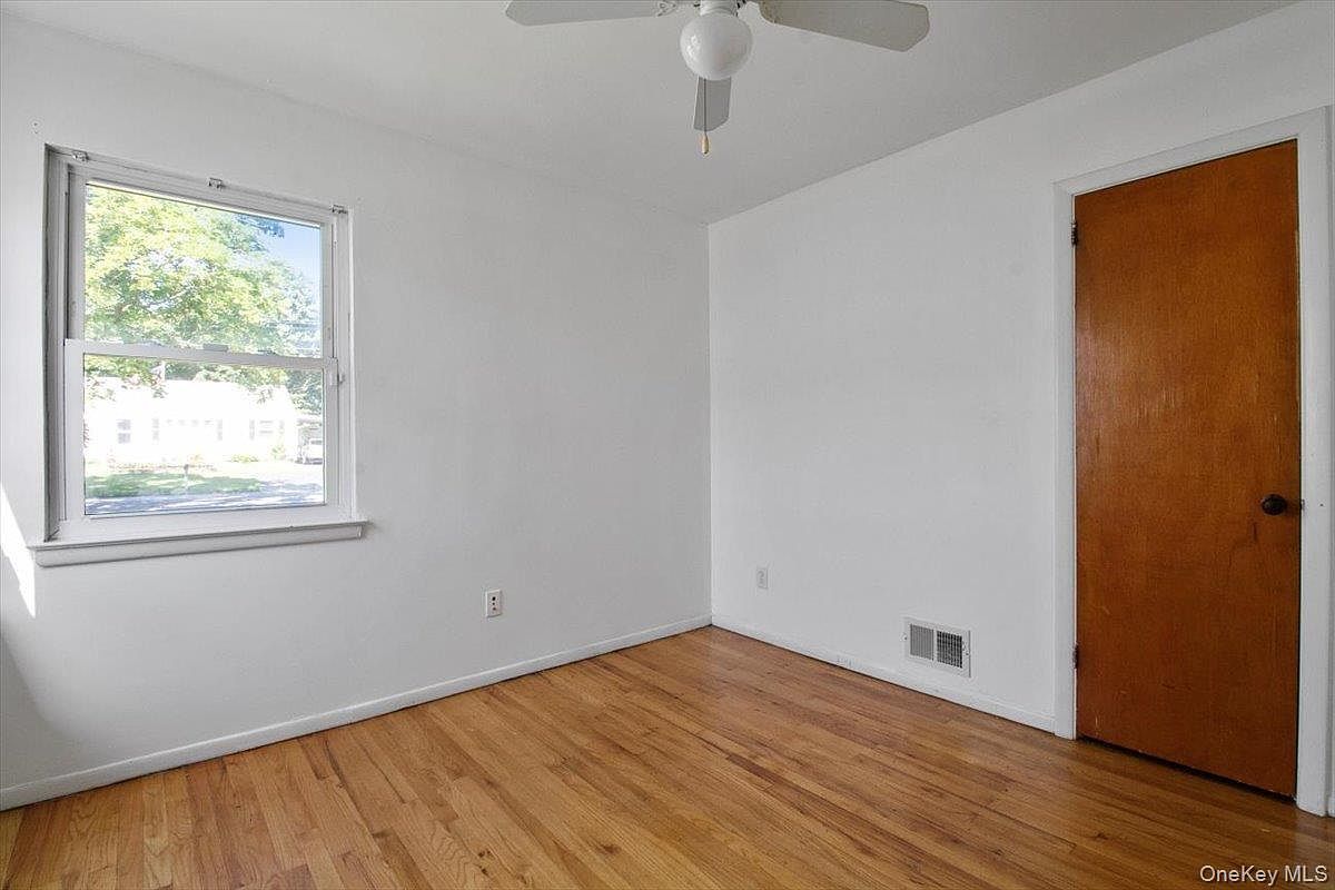 17 Wenzel Ln Stony Pt, NY 10980 | Single Family